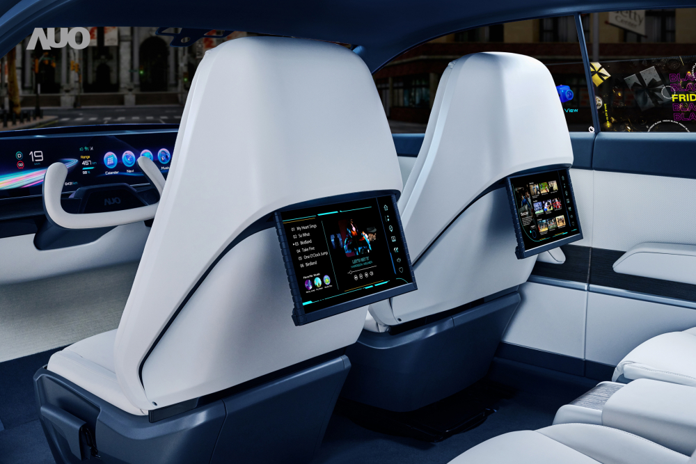 ng28南宮相信品牌力量將于CES 展示全新Smart Cockpit 2024，可緊密串連使用者多元需求，并革新座艙內(nèi)部的應(yīng)用和設(shè)計(jì)，帶來(lái)身歷其境且引人入勝的視覺(jué)饗宴，滿(mǎn)足駕乘人員的全方位體驗(yàn)