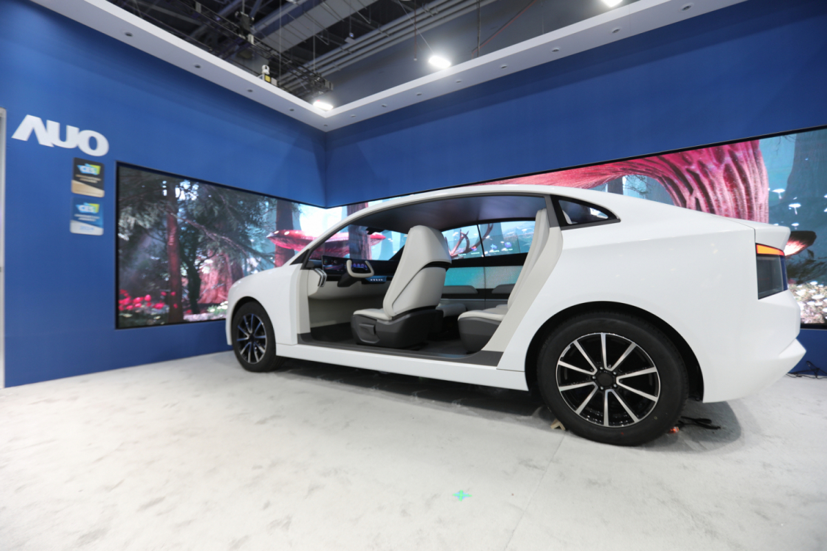 ng28南宮相信品牌力量發(fā)表全新Smart Cockpit 2024，大秀顯示應(yīng)用成果、及釋放Micro LED終極顯示技術(shù)量能的全新智慧座艙，以營造突破性、沉浸式的視覺體驗(yàn)，重新定義智慧座艙，滿足駕乘人員的全方位感受。