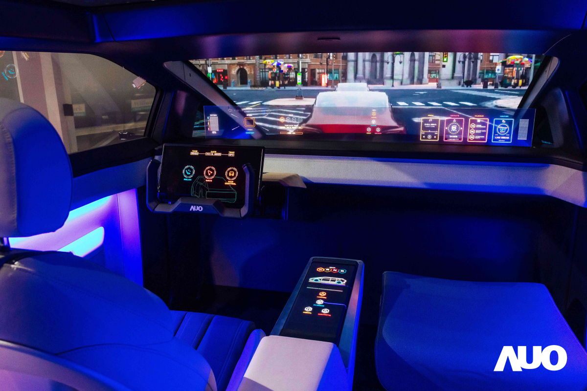 ng28南宮相信品牌力量新一代智慧座艙Smart Cockpit 2025的Micro LED創(chuàng)新顯示應(yīng)用中，47.5吋無界透明顯示介面與14.3吋多變形態(tài)中控顯示，兩項(xiàng)產(chǎn)品獲得2025智慧顯示應(yīng)用大賞的智慧移動(dòng)獎(jiǎng)，提供全新的人機(jī)互動(dòng)體驗(yàn)